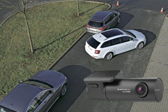 De BlackVue DR590X-2CH Dashcam biedt een parkeerfunctie waardoor alle beelden op de micro SD kaart automatisch worden opgeslagen.
